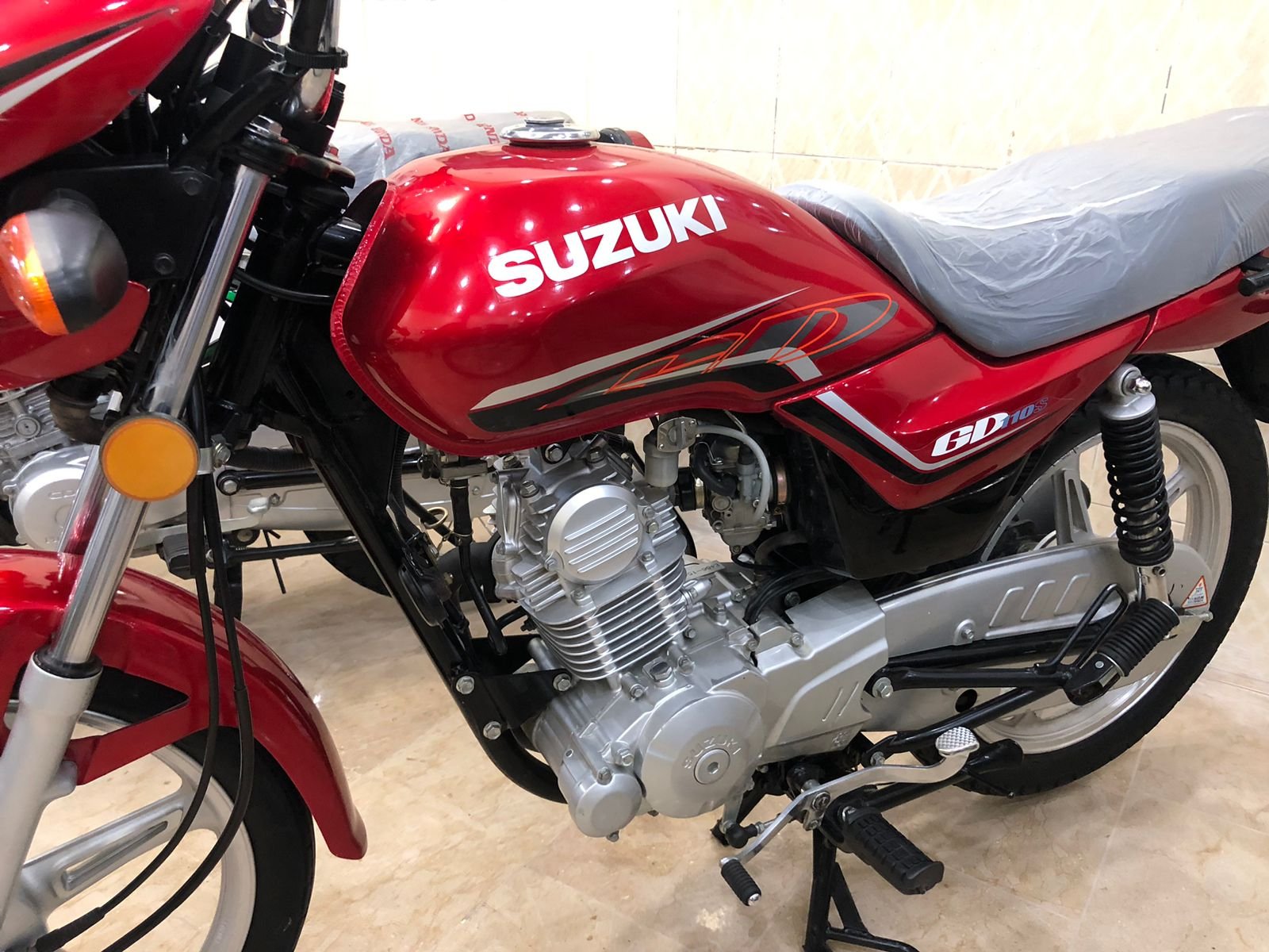 Suzuki gd 110s 2021 red