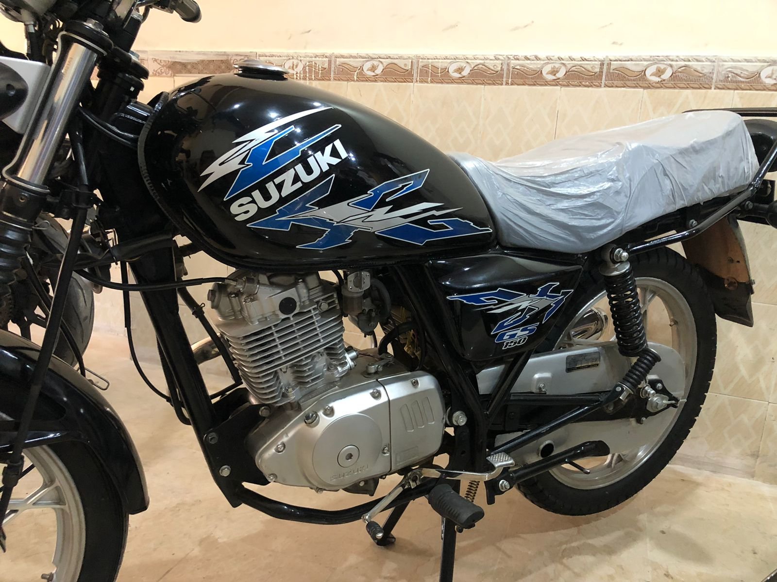 Suzuki GS 150 2023